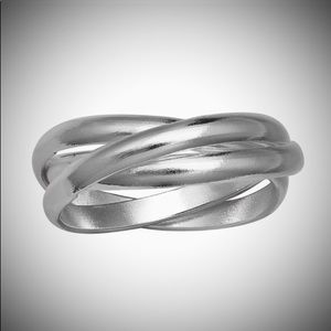 Triple ring, size 7